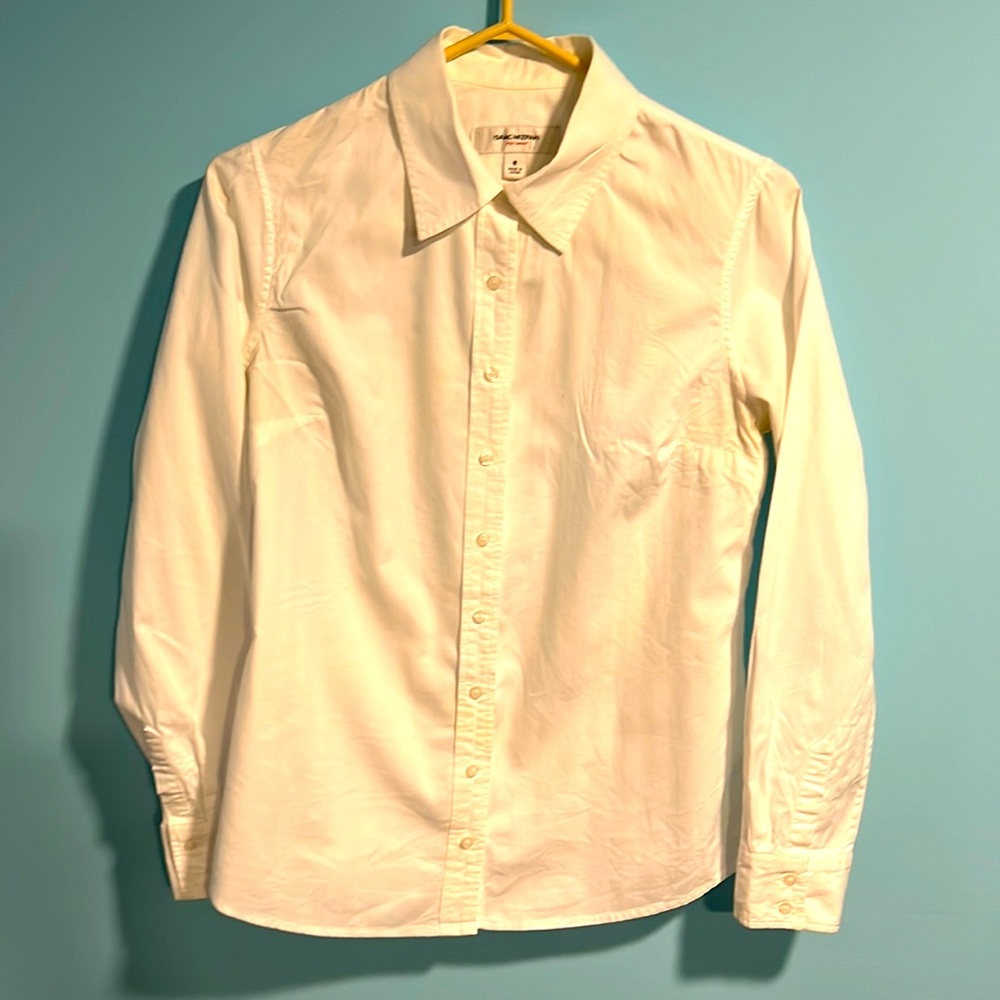 Crisp and white Isaac Mizrahi for target button down shirt.